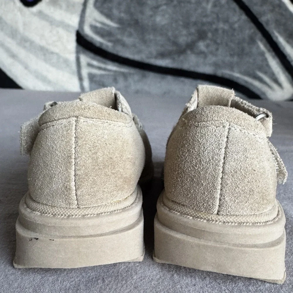 Size 3c‎ - SPROCKETS Lil Kelby Beige Suede Baby Shoes